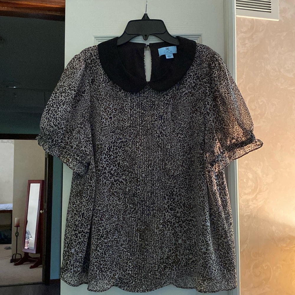CeCe top. Animal print. Size L